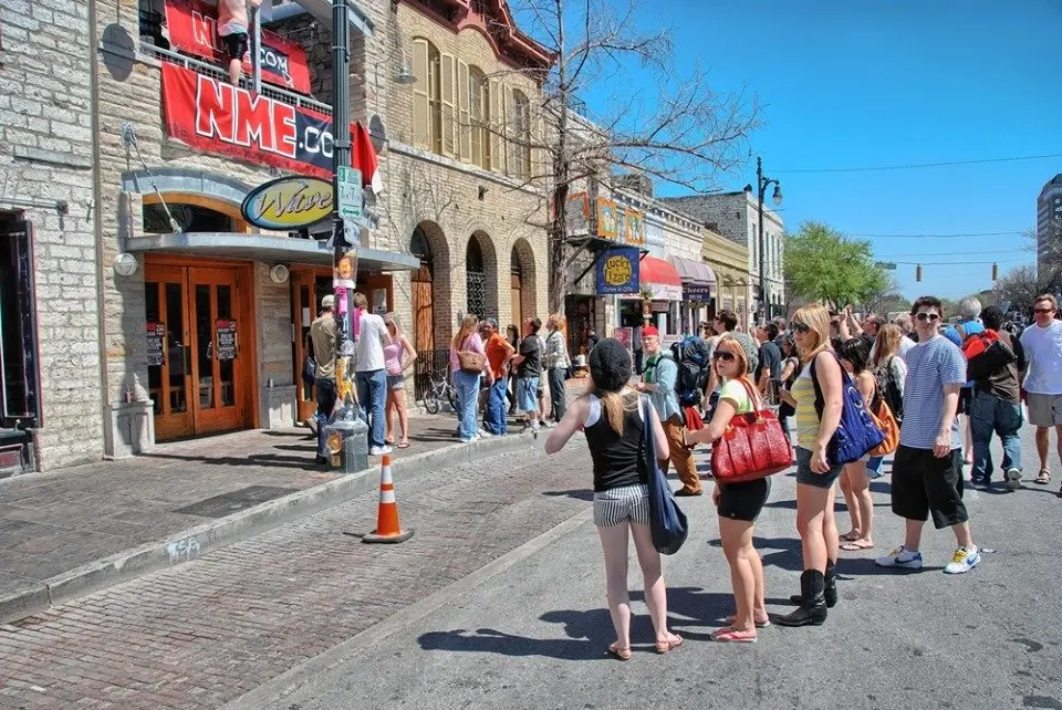 most walkable neighborhoods in austin